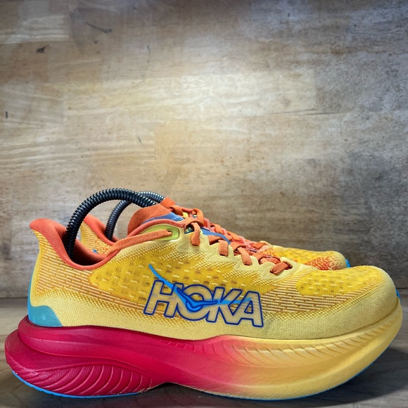 Hoka One One Mach 6 LIGHTWEIGHT Womens Sz 9 Running Shoes Sneakers Poppy Squash - Picture 1 of 12